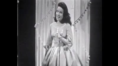 Jacqueline Boyer sjunger i Eurovisionen år 1960.