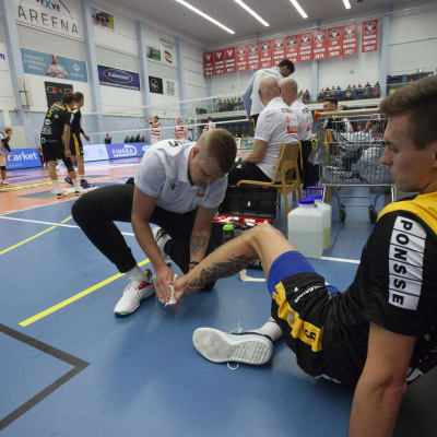 Maciej Madej loukkaantui.