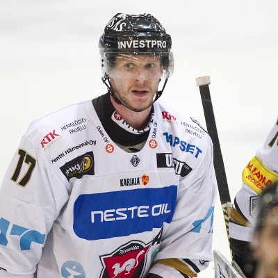Mika Pyörälä teki Kärppien molemmat maalit Turussa.