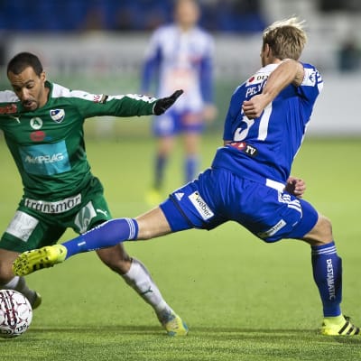 Diego Assis, IFK Mariehamn #25, Akseli Pelvas, HJK #31