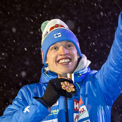 Iivo Niskanen sai kultamitalinsa keskiviikko-illassa.