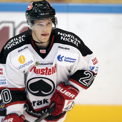 Niko Ojamäki debuterar i landslaget.