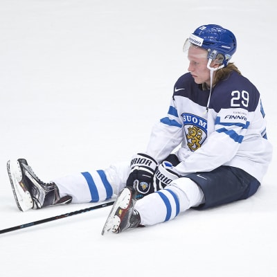 Patrik Laine fick inleda sin A-landslagskarriär med ett silver. Så klart.