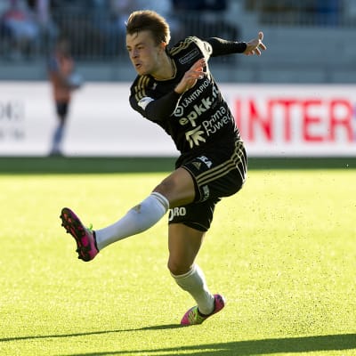 Roope Riski tog skytteligaledningen i matchen mot Ilves.