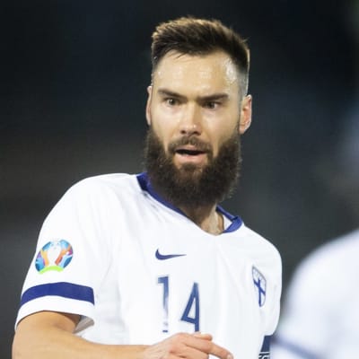 Tim Sparv i en kvalmatch mot Liechtenstein.