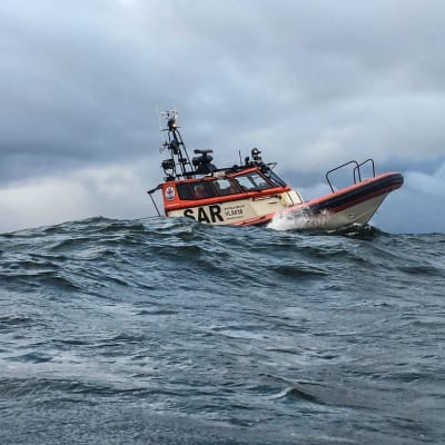 Kuvassa Vaasan meripelastusyhdistyksen wärtsilä rescue-vene