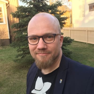 Vihreiden kaupunginvaltuutettu Pasi Alonen