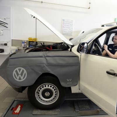 Sveitsissä joudutaan tutkimaan uudestaan 175 000 Volkswagenia. Tässä yksi niistä. 