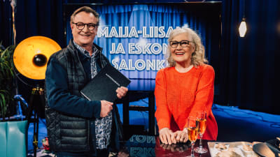 Esko Kovero ja Maija-Liisa Peuhu yllätyssalongissa.