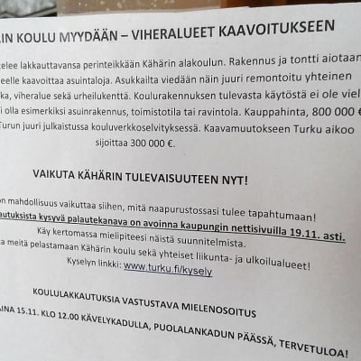 Kähärin koulua koskeva mielenosoitusilmoitus