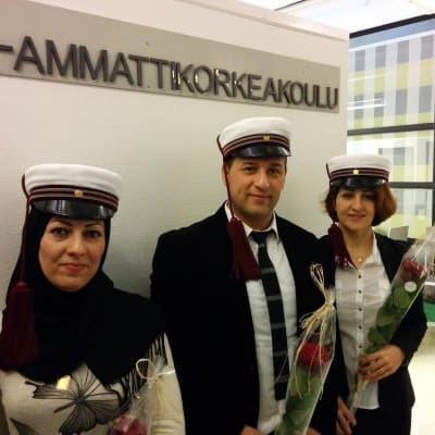 Kontakttolkarna Doaa Al-Shmes, Kambiz Estatab och Shiva Haghdoust