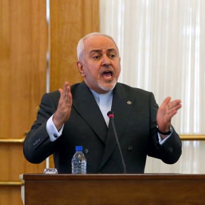 Iranin ulkoministeri  Mohammed Javad Zarif lehdistötilaisuudessa Teheranissa elokuussa 2019.