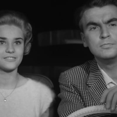 Ismo Kallio ja Anita Sohlberg Yrjö Nortan elokuvassa Kolmas laukaus (1959).