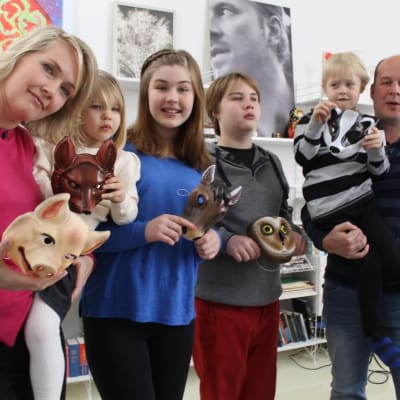 Familjen Alm på besök! (Marika Alm, Felicia Alm, Emilia Alm, Milton Alm, Felicia Alm och Niclas Alm