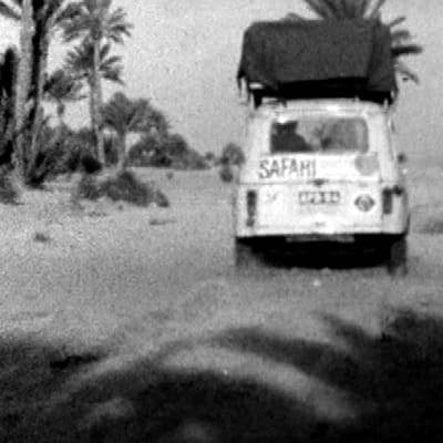Suomalaisauto Saharassa (1967).