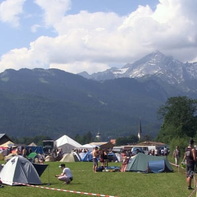 Demonstranter på läger i Garmisch-Partenkirchen