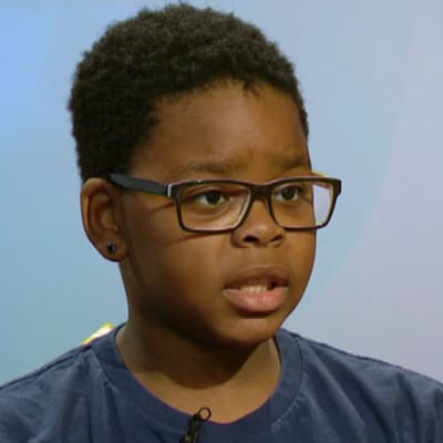 Valtteri Saarinen, 11 år, berättade i Yles morgon-tv den 22 mars 2016 om rasismen han möter i sin vardag.