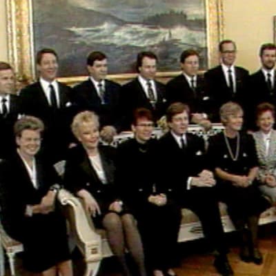 Esko Ahon hallitus 1990-luvulla