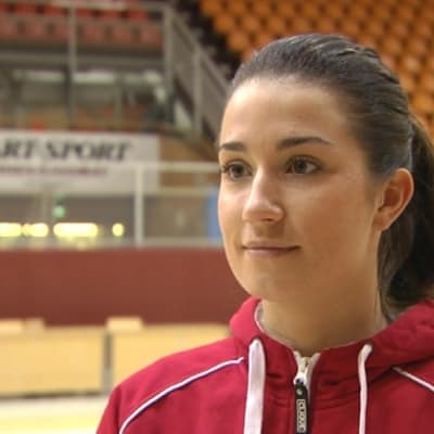 Ellen Nurmi spelar basket i Esppo United