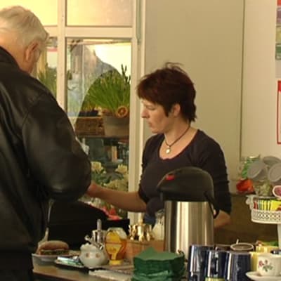 Monica Karlsson har öppnat ett café i centrum av Lappträsk.