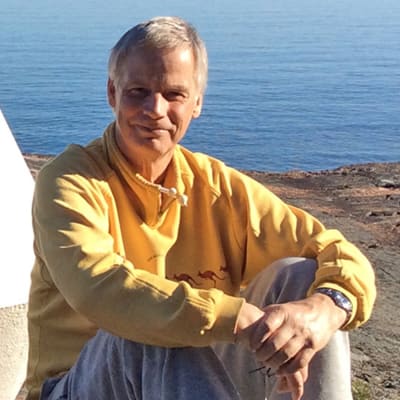Peter Joutsi på stranden