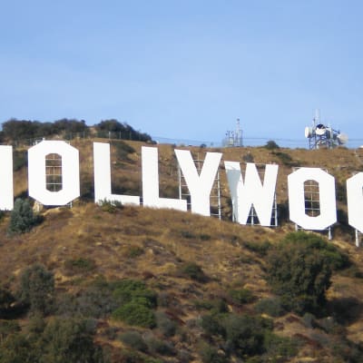 Kuuluisa Hollywood -kyltti Hollywood Hills -vuorella Kaliforniassa.