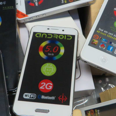 Tusentals förfalskade smarttelefoner