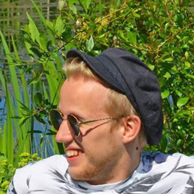 Simon Karlsson.