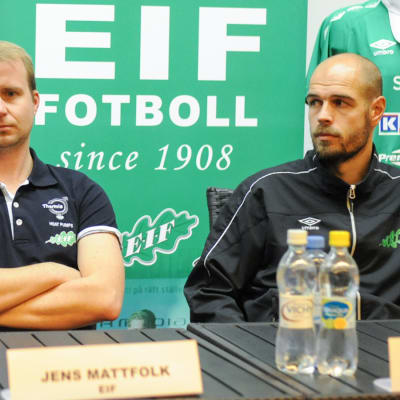 Tränarna Jens Mattfolk och Juha Teuronen.