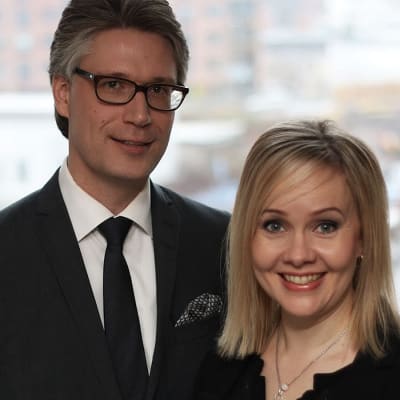 Lappeenrannan laulukilpailujen finaalin 6.1.2016 Yle Teemalla juontavat Riikka Holopainen ja Janne Koskinen.