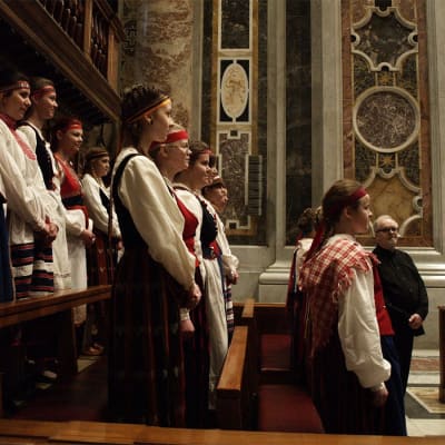 Oulaisten Nuorisokuoro roomalaisessa kirkossa 2016