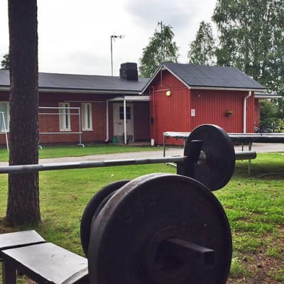 Två unga män har dömts till fängelse för mordet vid ett familjehem i Muhos i juli 2015.