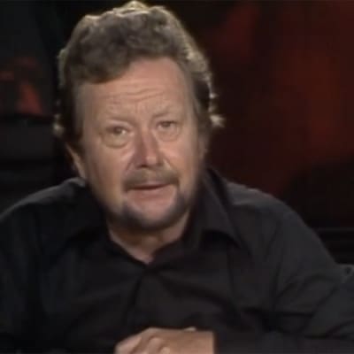 Lasse Pöysti kertoo iltasadun.