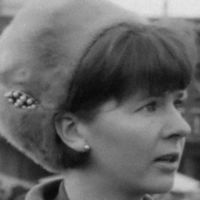 Nainen Kuopion torilla 1965.