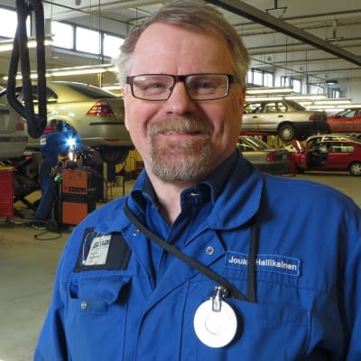 Autoteknikan lehtori Jouko Hallikainen, Savonlinnan ammatti- ja aikuiopisto.