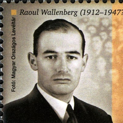 Raoul Wallenberg på ett ungerskt jubileumsfrimärke 2012.