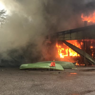 Venetehtaan tulipalo Asikkalassa.