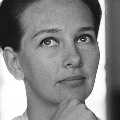 Taina Elg.