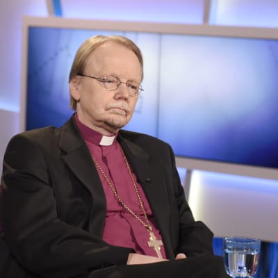 Ärkebiskop Kari Mäkinen i Morgon-tv.