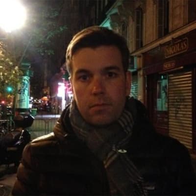 Svenska Yles europakorrespondent Daniel Olin på plats i Paris morgonen efter attackerna