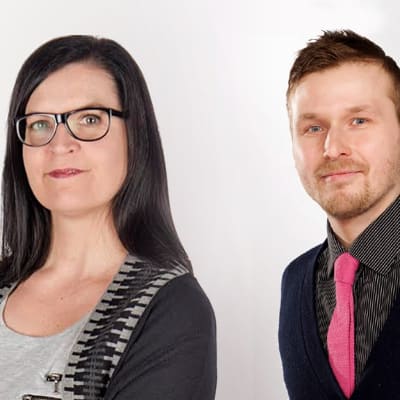 Micaela Röman och Alex Fager gör tillsammans den Finlandsvenska mediepodden