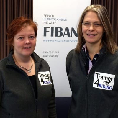Anne Hyttinen (vas.) ja Eeva Nygren kiteeläisestä 365 Training Solutions Oy:stä.