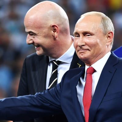 Gianni Infantino och Vladimir Putin under VM 2018.