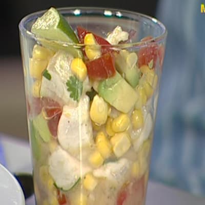 Ceviche med gös och majs.