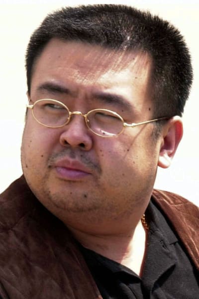 Kim Jong-Nam klagade över att han mådde illa på flygplatsen i Kuala Lumpur. Han avled kort därefter på väg till sjukhuset