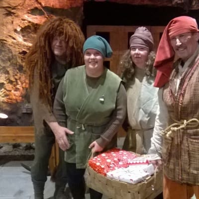 Vaahterateatteri visar en julföreställning i Tytyri gruva i Lojo.