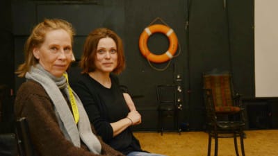 Kati Outinen och Tove Qvickström spelar Tjechovs Måsen