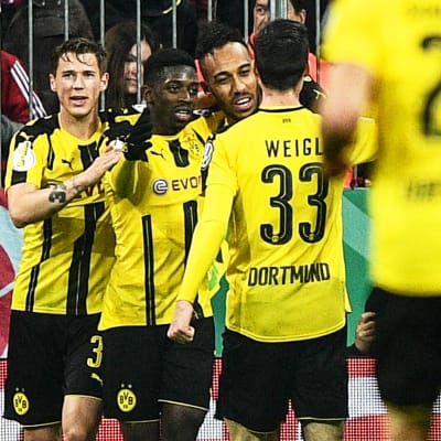 Borussia Dortmund firar mål.