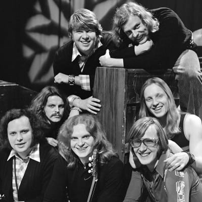 Pepe & Paradise -yhtye vuonna 1972. Ylhäällä vasemmalla Markku Johansson ja Antero Päiväläinen. Keskellä Pedro Hietanen ja Pave Maijanen. Alhaalla Dani Dannholm, Pepe Willberg ja Unde Lehtola.