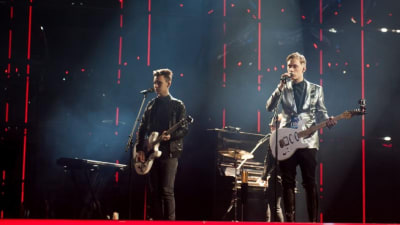 Ossi och Topi från Softengine på Eurovisionsscenen.